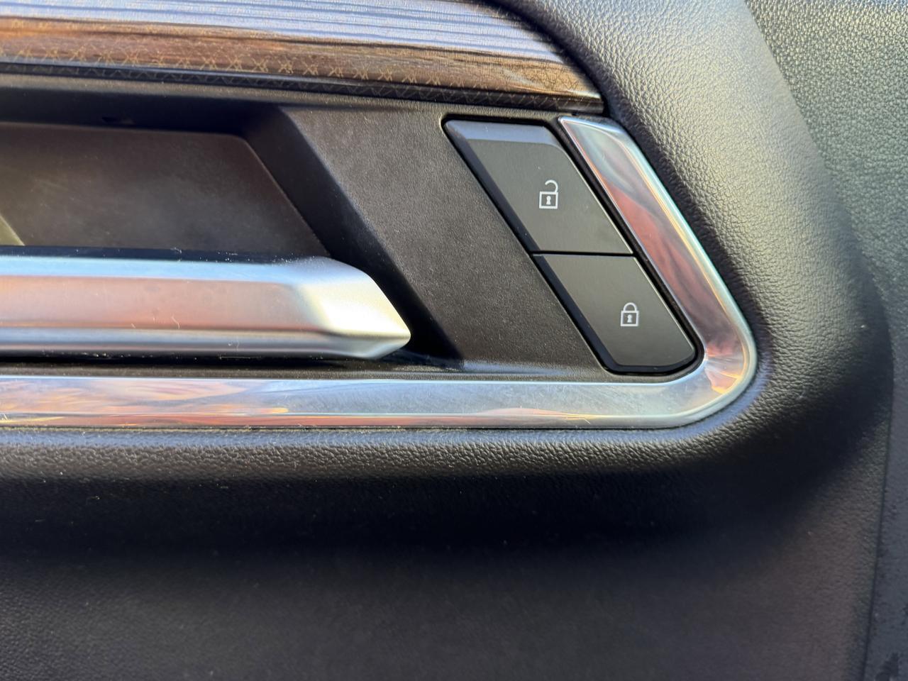 2024 Chevrolet Silverado 1500 RST | Z71 | Dark Essential Pkg | Heated Seats | Trailering Pkg | 6' Box Redwater AB