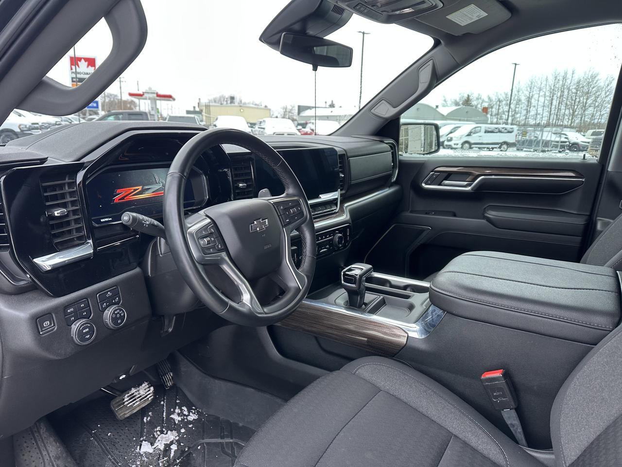2024 Chevrolet Silverado 1500 RST | Z71 | Dark Essential Pkg | Heated Seats | Trailering Pkg | Redwater AB