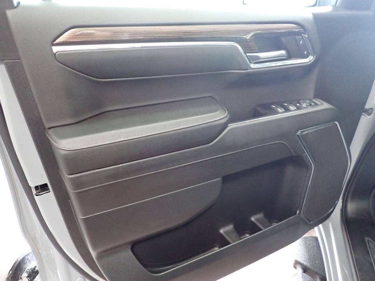 2024 Chevrolet Silverado 1500 RST 4WD CREW CAB 6 PASS Listowel ON