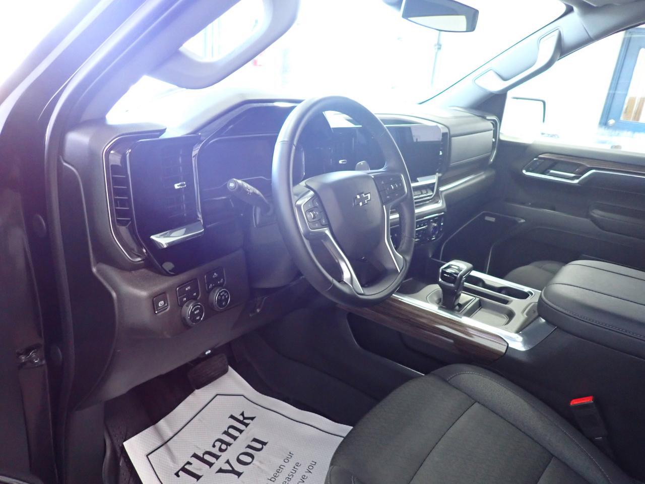 2024 Chevrolet Silverado 1500 RST 4WD CREW CAB ATS BUCKET SEATS 20' WHEELS 5'8" BOX Listowel ON