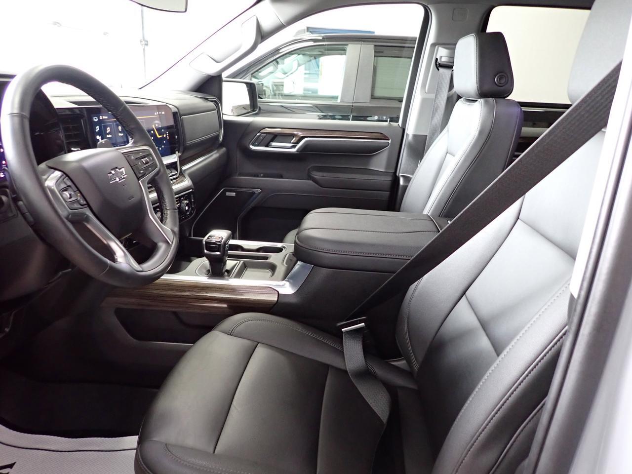 2024 Chevrolet Silverado 1500 RST 4WD CREW CAB LEATHER SUNROOF Listowel ON