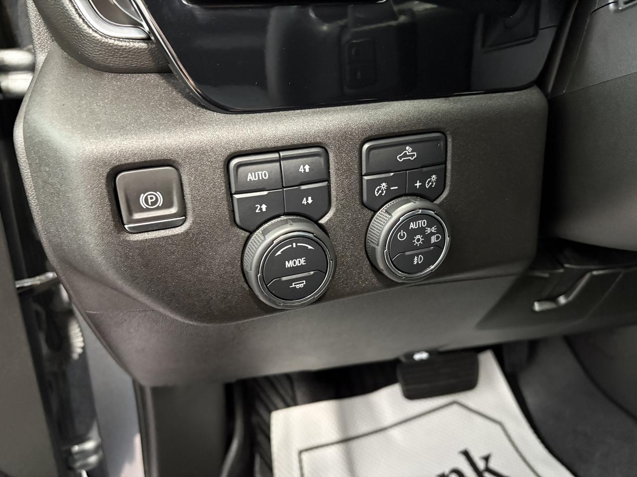 2024 Chevrolet Silverado 1500 RST 4WD CREW CAB Listowel ON