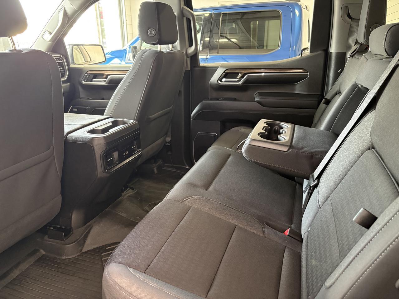 2024 Chevrolet Silverado 1500 RST 4WD CREW CAB Listowel ON