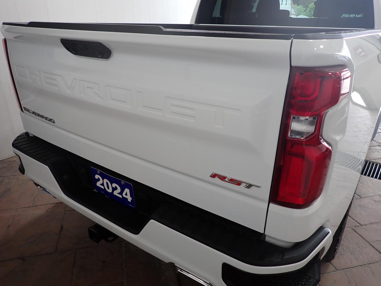 2024 Chevrolet Silverado 1500 RST 4WD CREW CAB Listowel ON