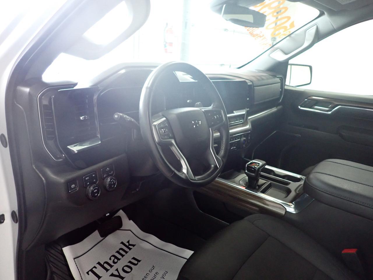 2024 Chevrolet Silverado 1500 RST 4WD CREW CAB Listowel ON