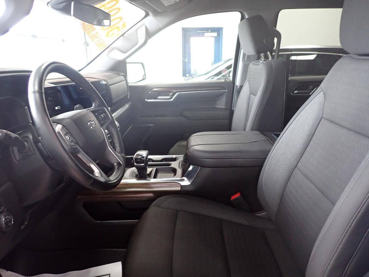2024 Chevrolet Silverado 1500 RST 4WD CREW CAB Listowel ON