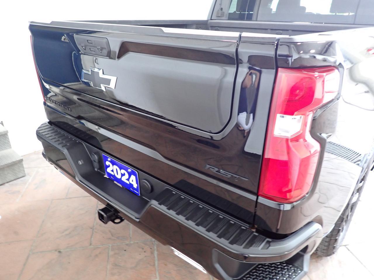 2024 Chevrolet Silverado 1500 RST 4WD CREW CAB Listowel ON
