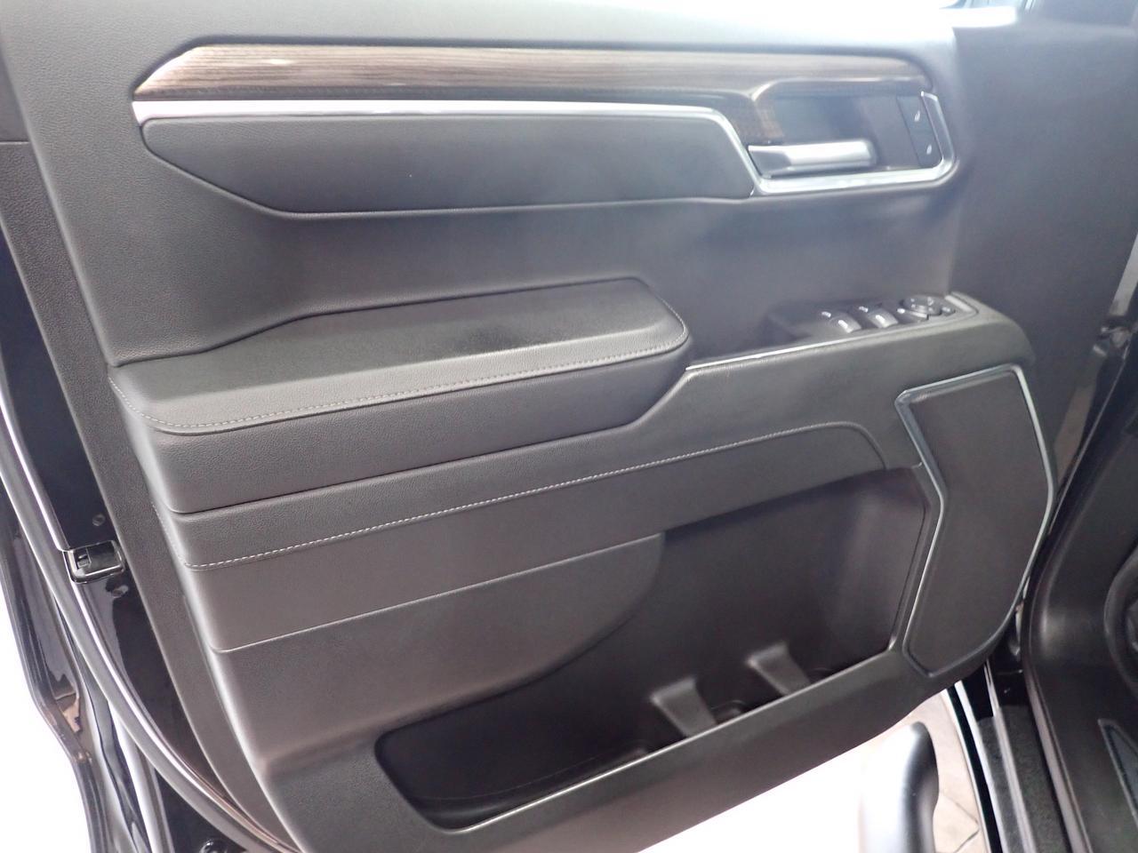 2024 Chevrolet Silverado 1500 RST 4WD CREW CAB Listowel ON