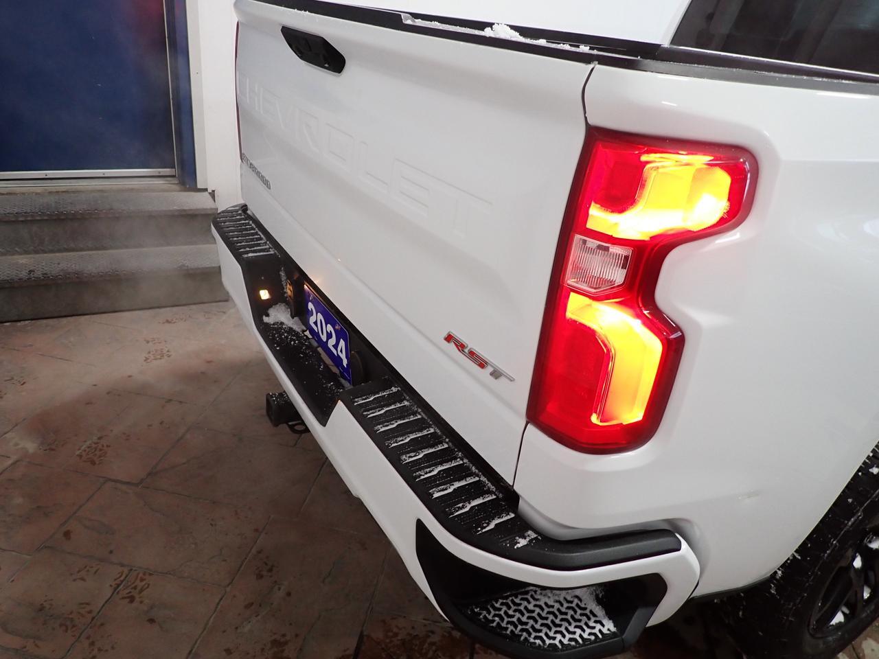 2024 Chevrolet Silverado 1500 RST 4WD CREW CAB NAVI Listowel ON