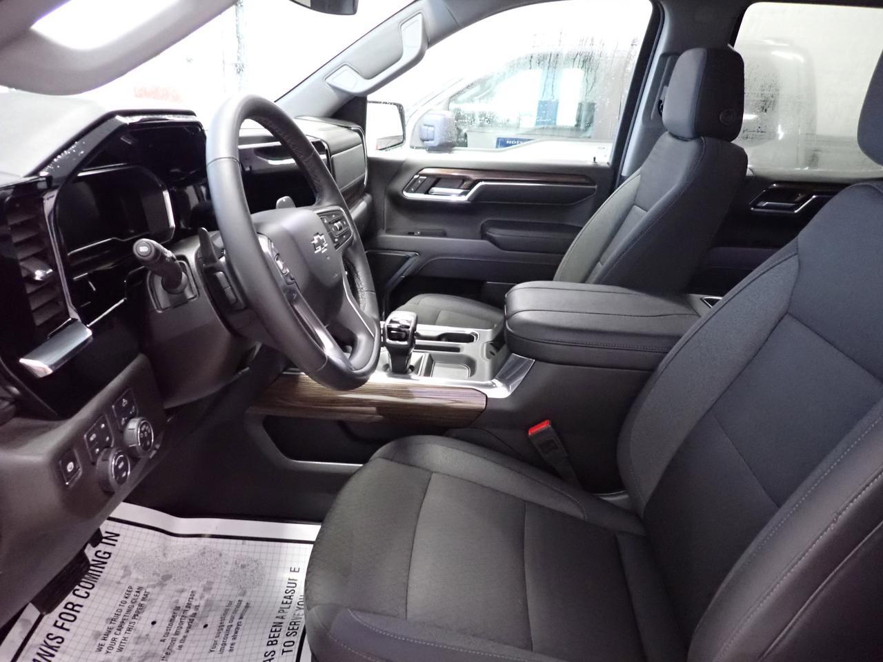 2024 Chevrolet Silverado 1500 RST 4WD CREW CAB NAVI Listowel ON