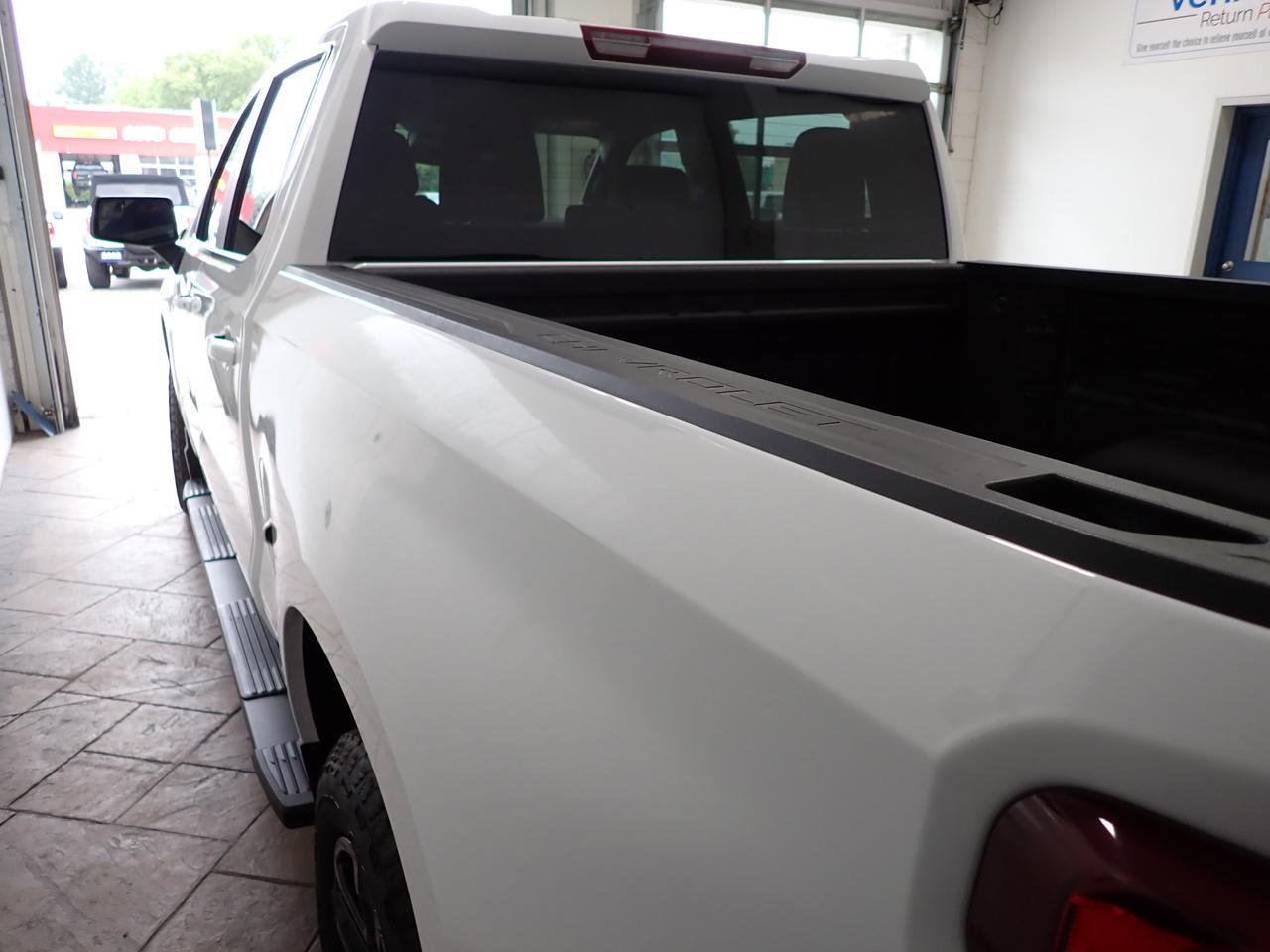 2024 Chevrolet Silverado 1500 RST 4WD CREW CAB NAVI Listowel ON