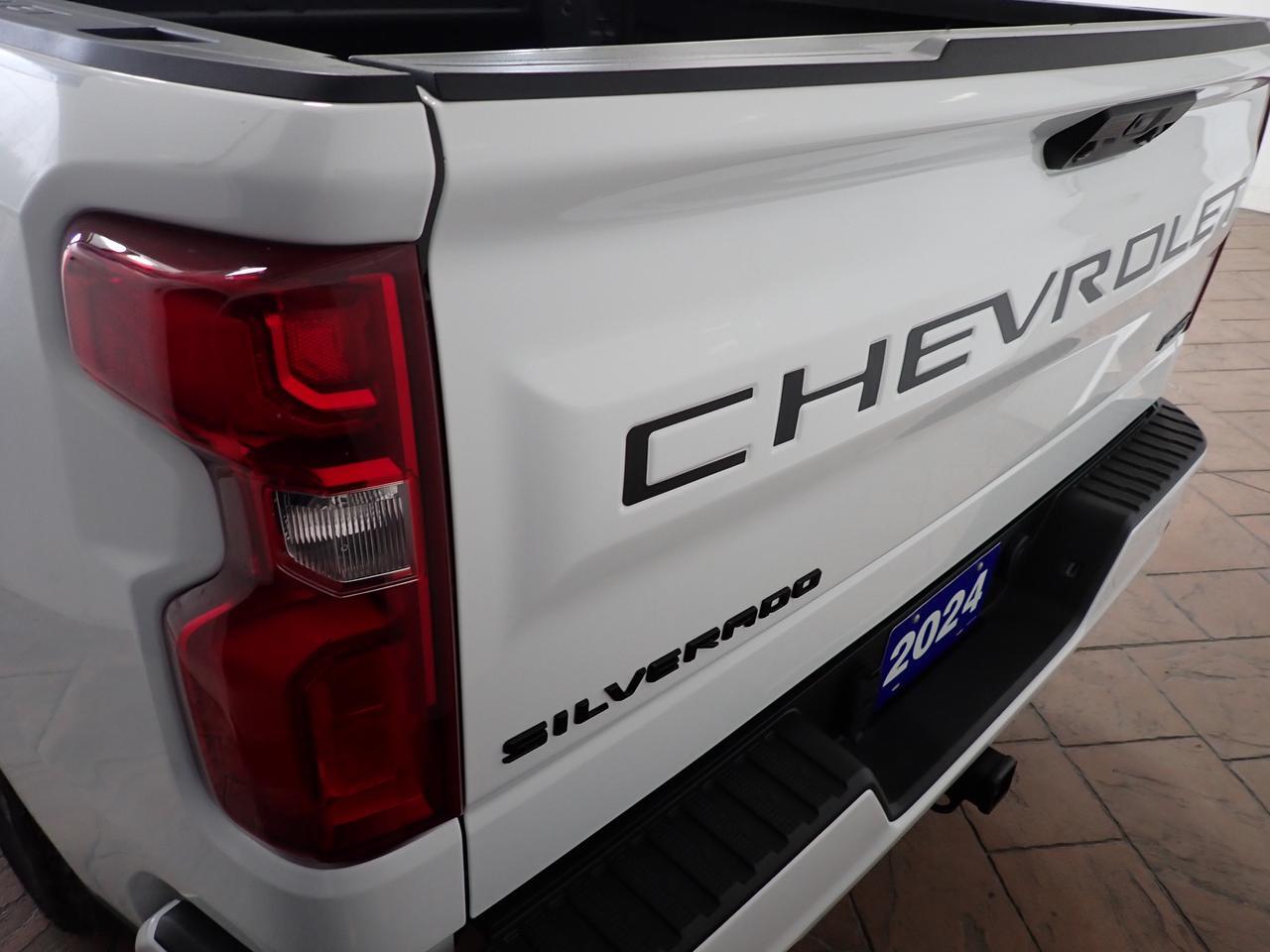 2024 Chevrolet Silverado 1500 RST 4WD CREW CAB NAVI Listowel ON