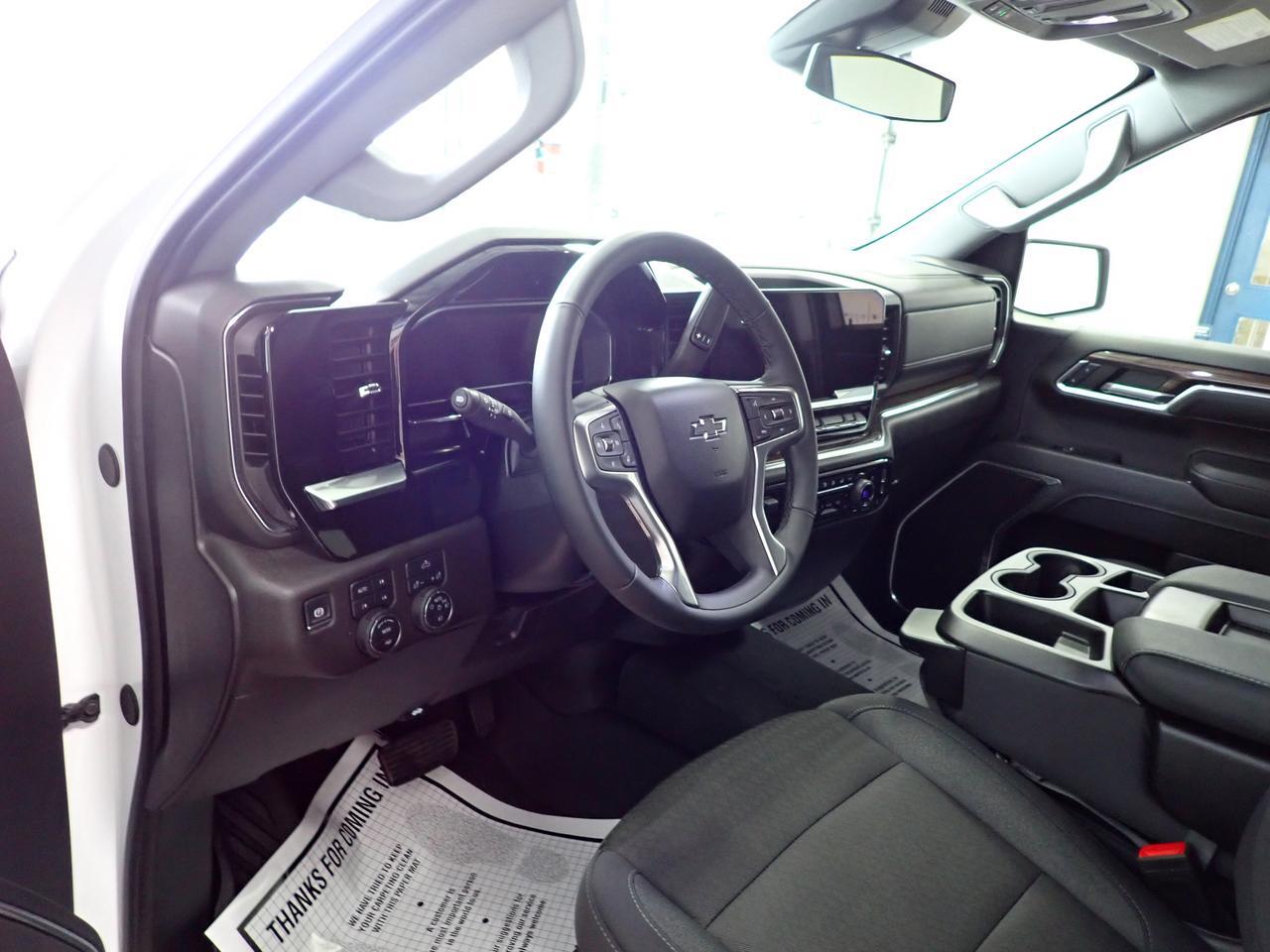 2024 Chevrolet Silverado 1500 RST 4WD CREW CAB NAVI Listowel ON