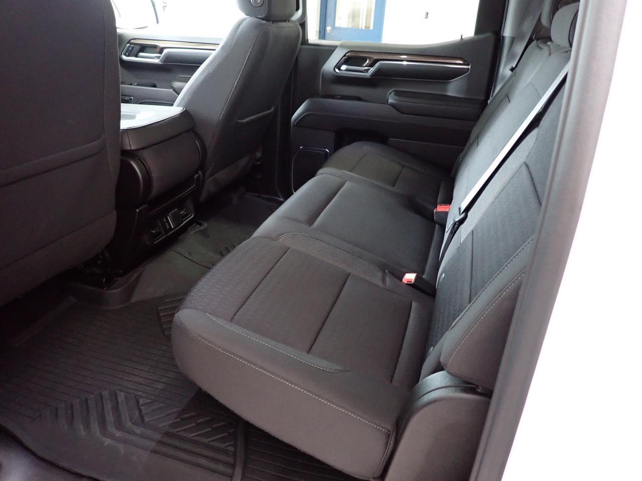 2024 Chevrolet Silverado 1500 RST 4WD CREW CAB NAVI Listowel ON