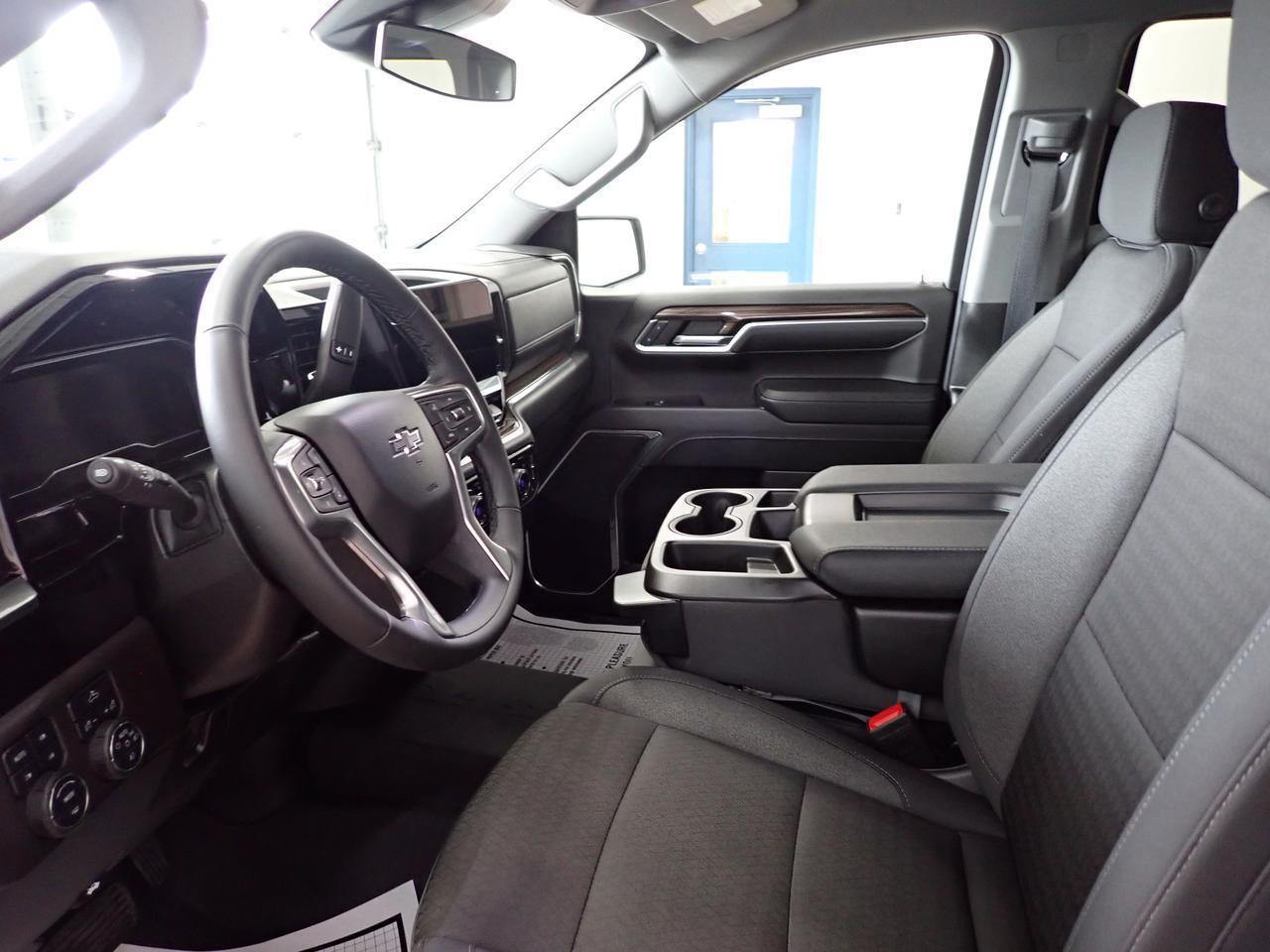 2024 Chevrolet Silverado 1500 RST 4WD CREW CAB NAVI Listowel ON