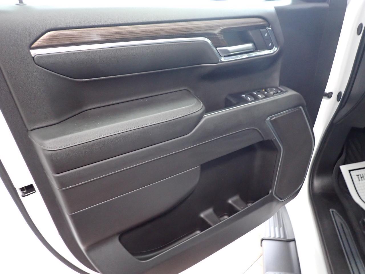 2024 Chevrolet Silverado 1500 RST 4WD CREW CAB NAVI Listowel ON