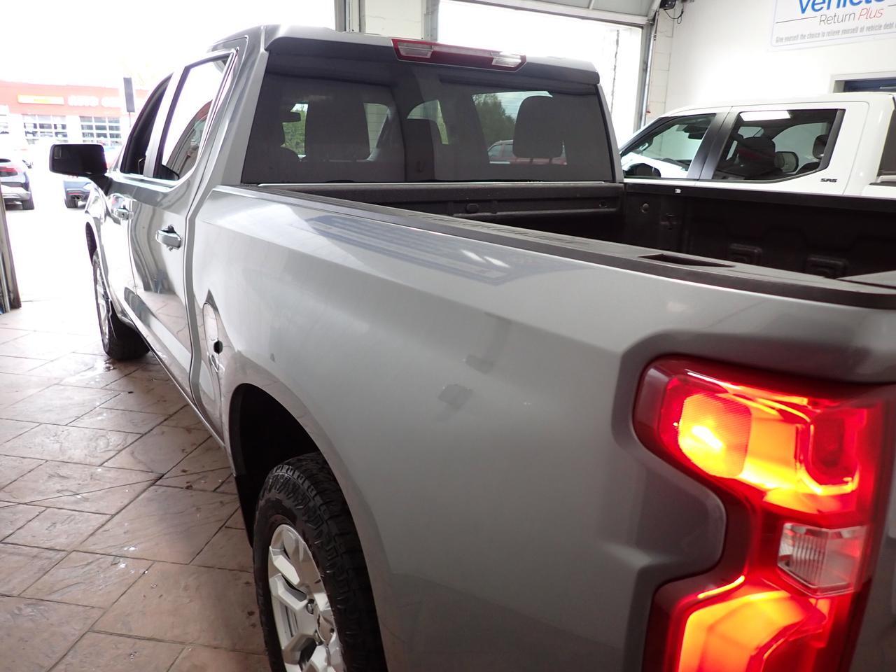 2024 Chevrolet Silverado 1500 RST 4WD CREW CAB Z71 5.5 BOX Listowel ON