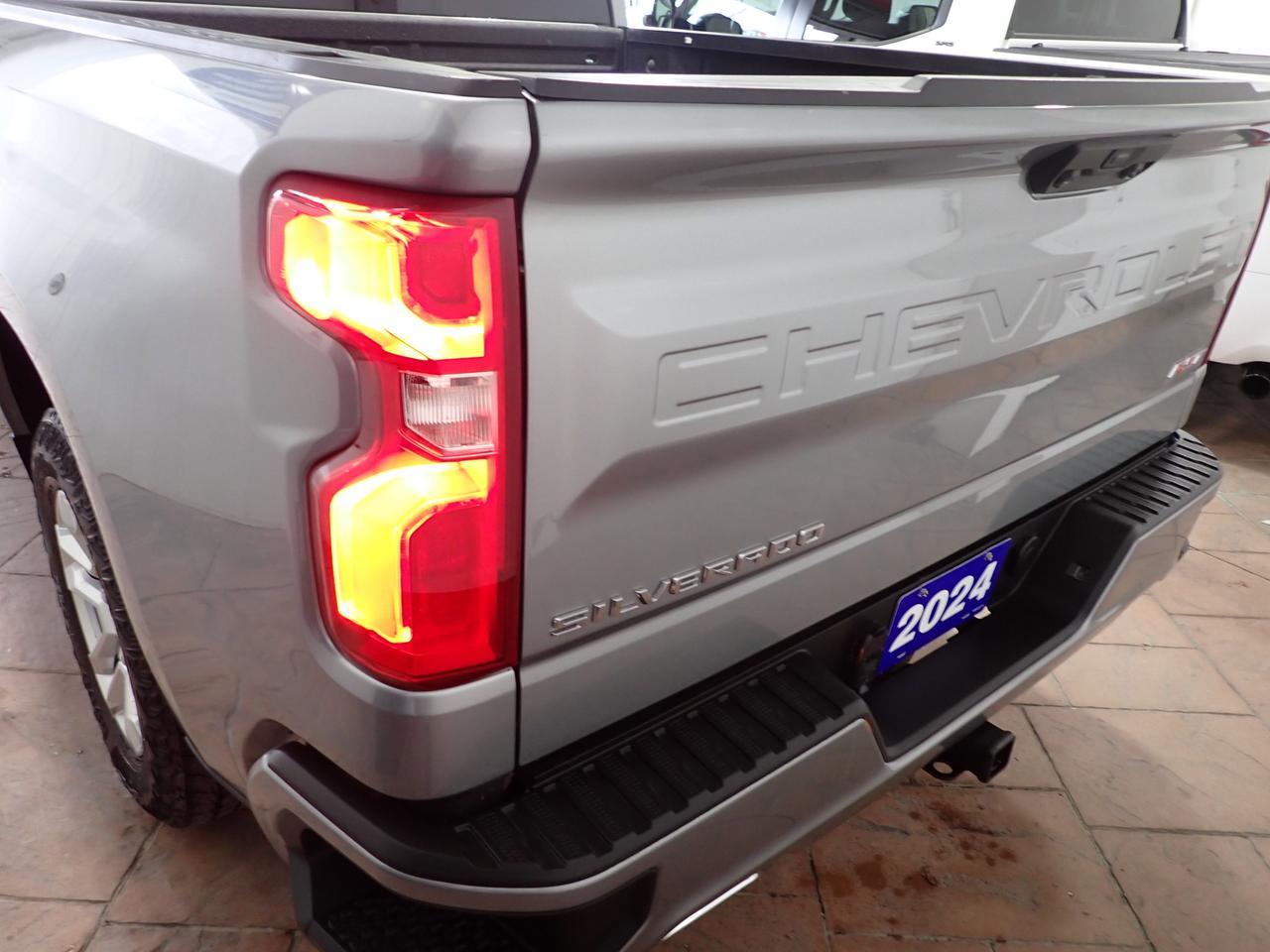 2024 Chevrolet Silverado 1500 RST 4WD CREW CAB Z71 5.5 BOX Listowel ON