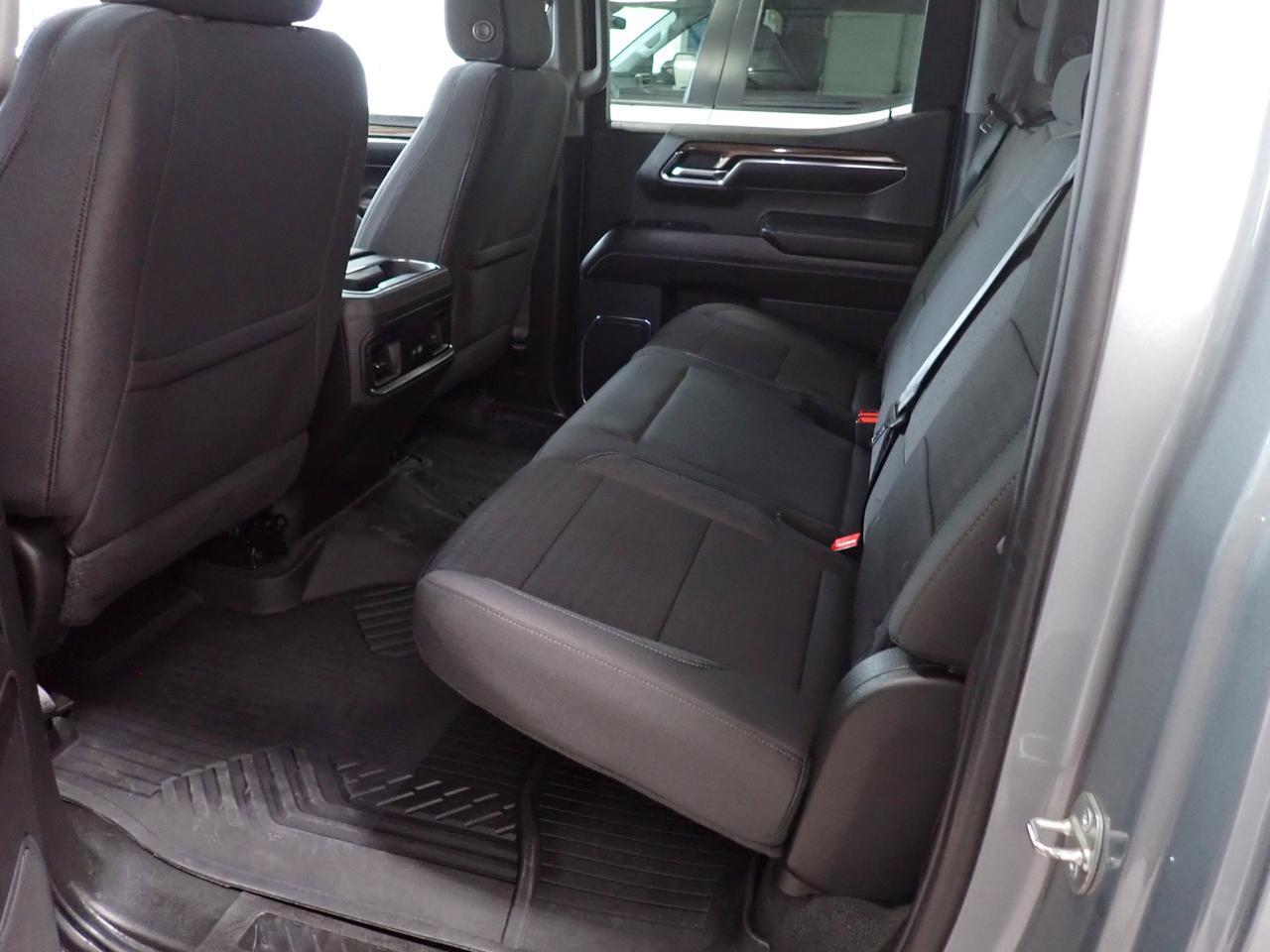 2024 Chevrolet Silverado 1500 RST 4WD CREW CAB Z71 5.5 BOX Listowel ON
