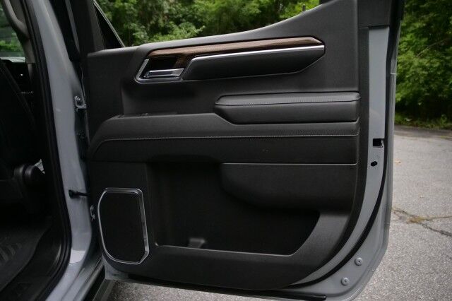 2024 Chevrolet Silverado 1500 RST 4X4 / AMERICAN LUXURY COACH / 5.3L V8! High Point NC