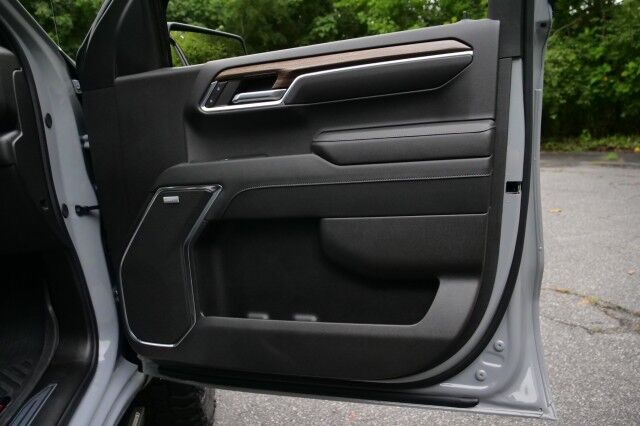 2024 Chevrolet Silverado 1500 RST 4X4 / AMERICAN LUXURY COACH / 5.3L V8! High Point NC