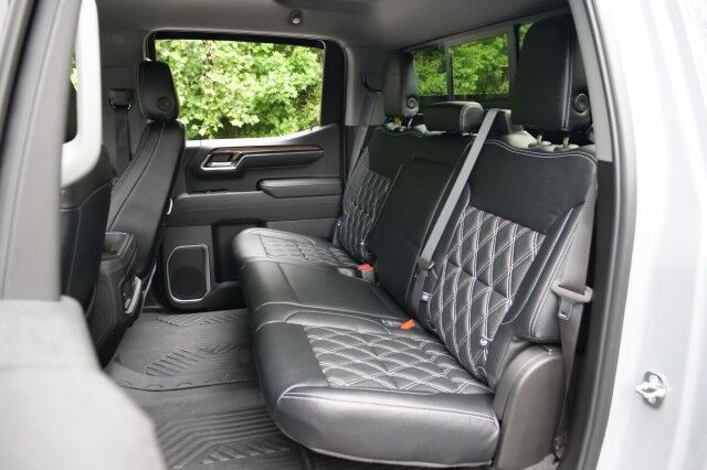 2024 Chevrolet Silverado 1500 RST 4X4 / AMERICAN LUXURY COACH / 5.3L V8! High Point NC