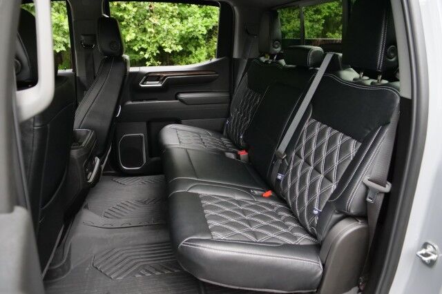 2024 Chevrolet Silverado 1500 RST 4X4 / AMERICAN LUXURY COACH / 5.3L V8! High Point NC