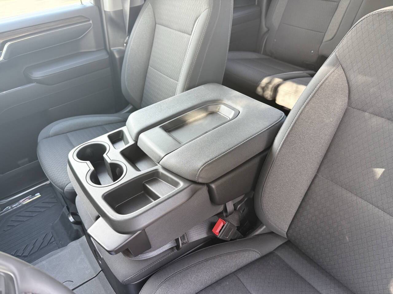 2024 Chevrolet Silverado 1500 RST 4x4 4dr Crew Cab 5.8 ft. SB Eldridge IA