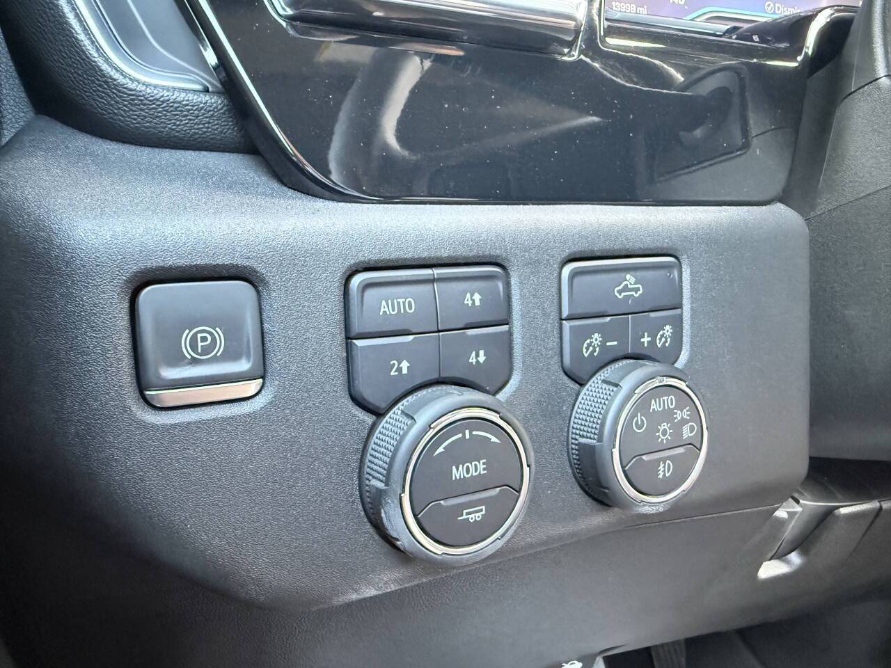 2024 Chevrolet Silverado 1500 RST 4x4 4dr Crew Cab 5.8 ft. SB Eldridge IA