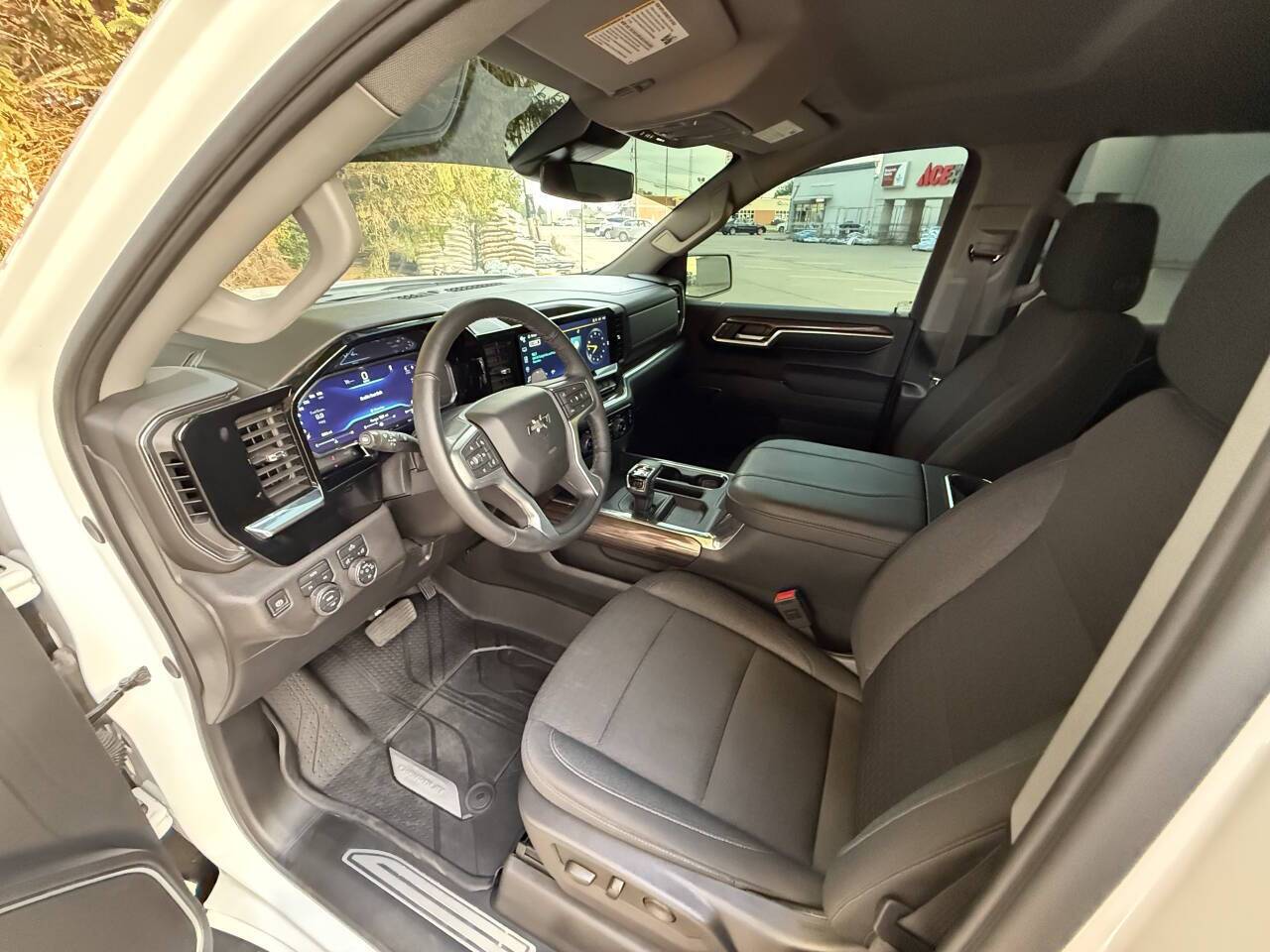 2024 Chevrolet Silverado 1500 RST 4x4 4dr Crew Cab 5.8 ft. SB Eldridge IA