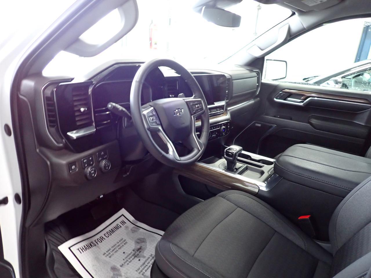 2024 Chevrolet Silverado 1500 RST CREW CAB 4WD Listowel ON