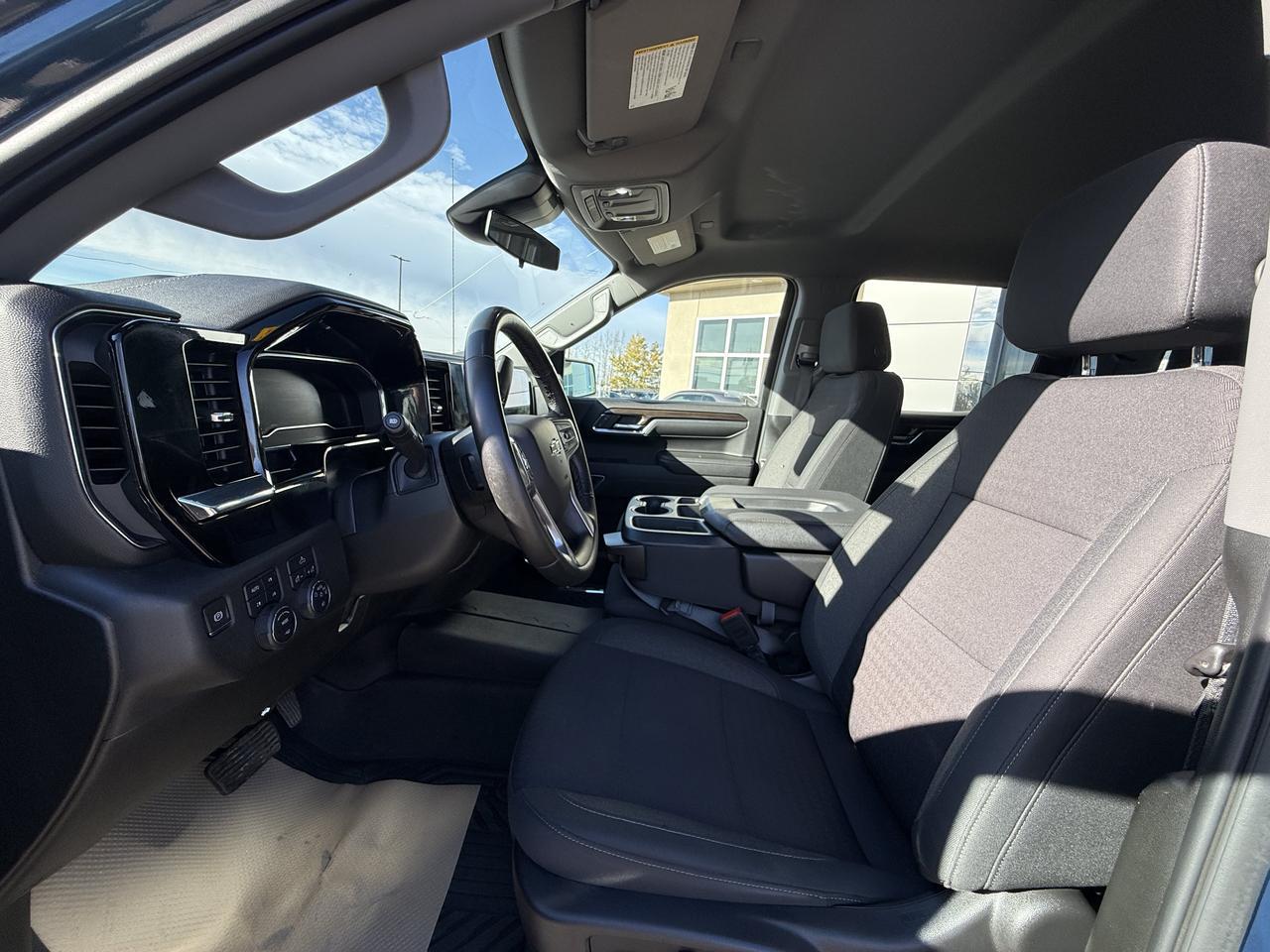 2024 Chevrolet Silverado 1500 RST Crew Cab 4WD | EcoTec3 V8 | LED Lighting | HD Suspension | Advanced Trailing Tech Redwater AB