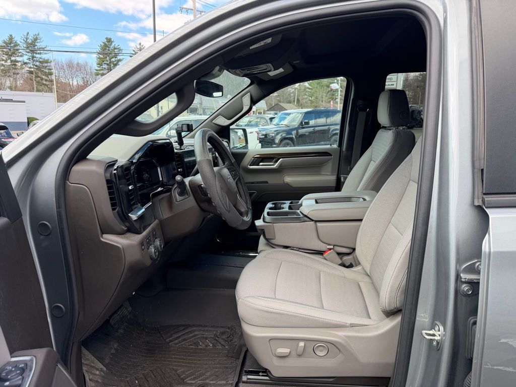 2024 Chevrolet Silverado 1500 RST Orange MA