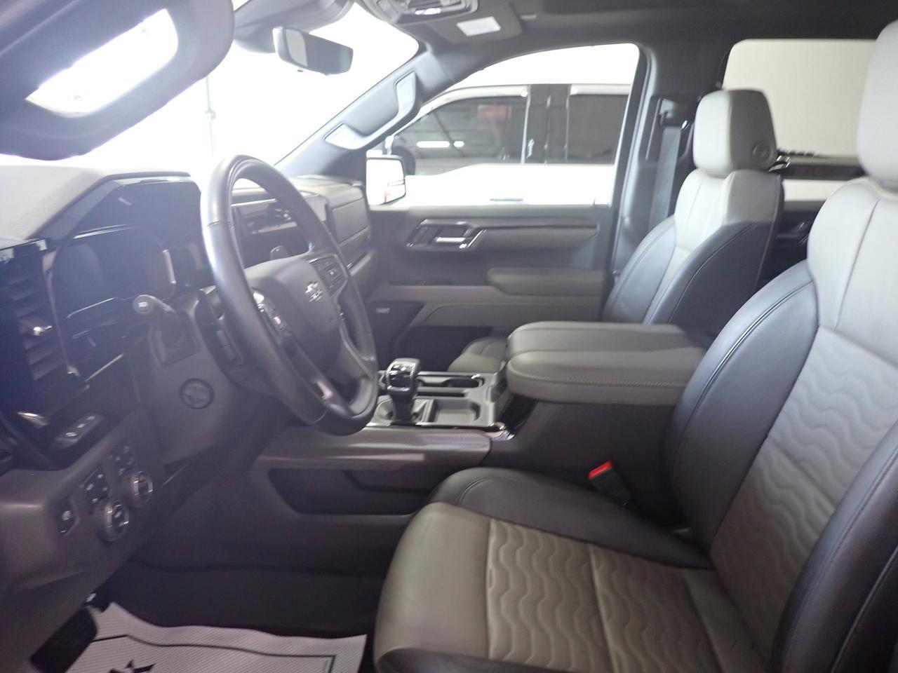 2024 Chevrolet Silverado 1500 ZR2 4X4 CREW CAB *DIESEL* LEATHER NAVI SUNROOF Listowel ON