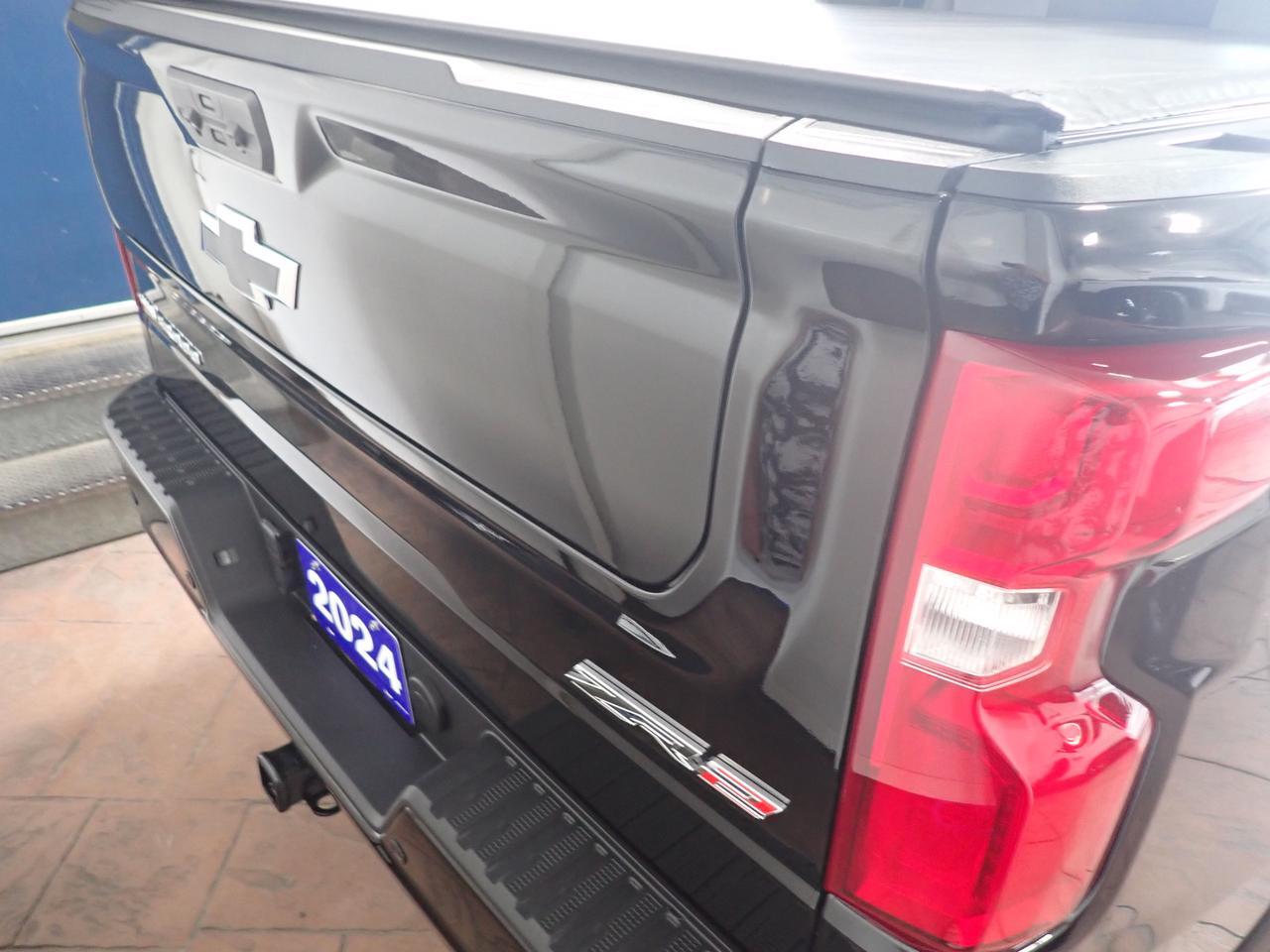 2024 Chevrolet Silverado 1500 ZR2 4X4 CREW CAB *DIESEL* LEATHER NAVI SUNROOF Listowel ON