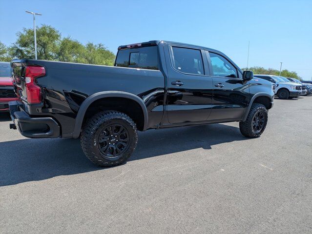 2024 Chevrolet Silverado 1500 ZR2 Castroville TX