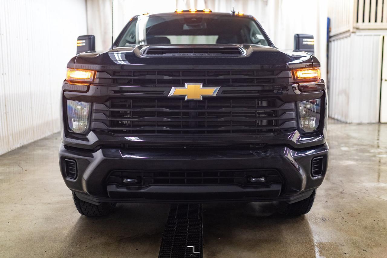 2024 Chevrolet Silverado 2500HD 4x4 Crew Cab Custom Diesel PSeat BCam Red Deer AB