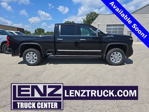 2024_Chevrolet_Silverado 2500HD_4x4 Crew Cab High Country_ Fond du Lac WI