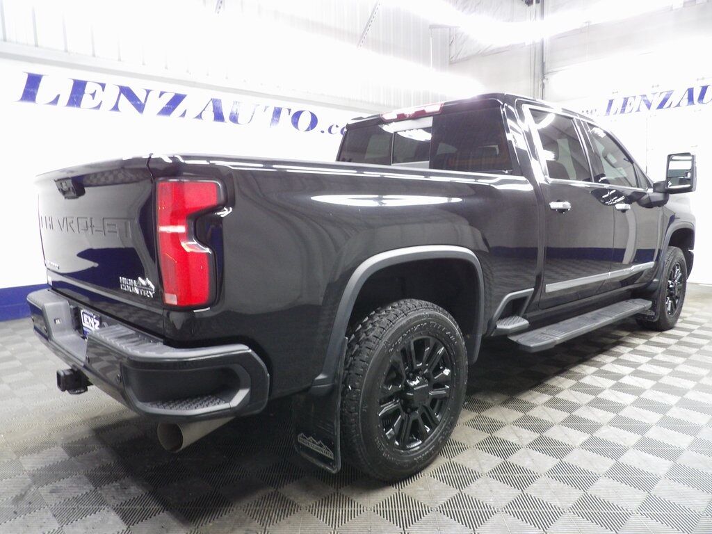 2024 Chevrolet Silverado 2500HD 4x4 Crew Cab High Country Fond du Lac WI