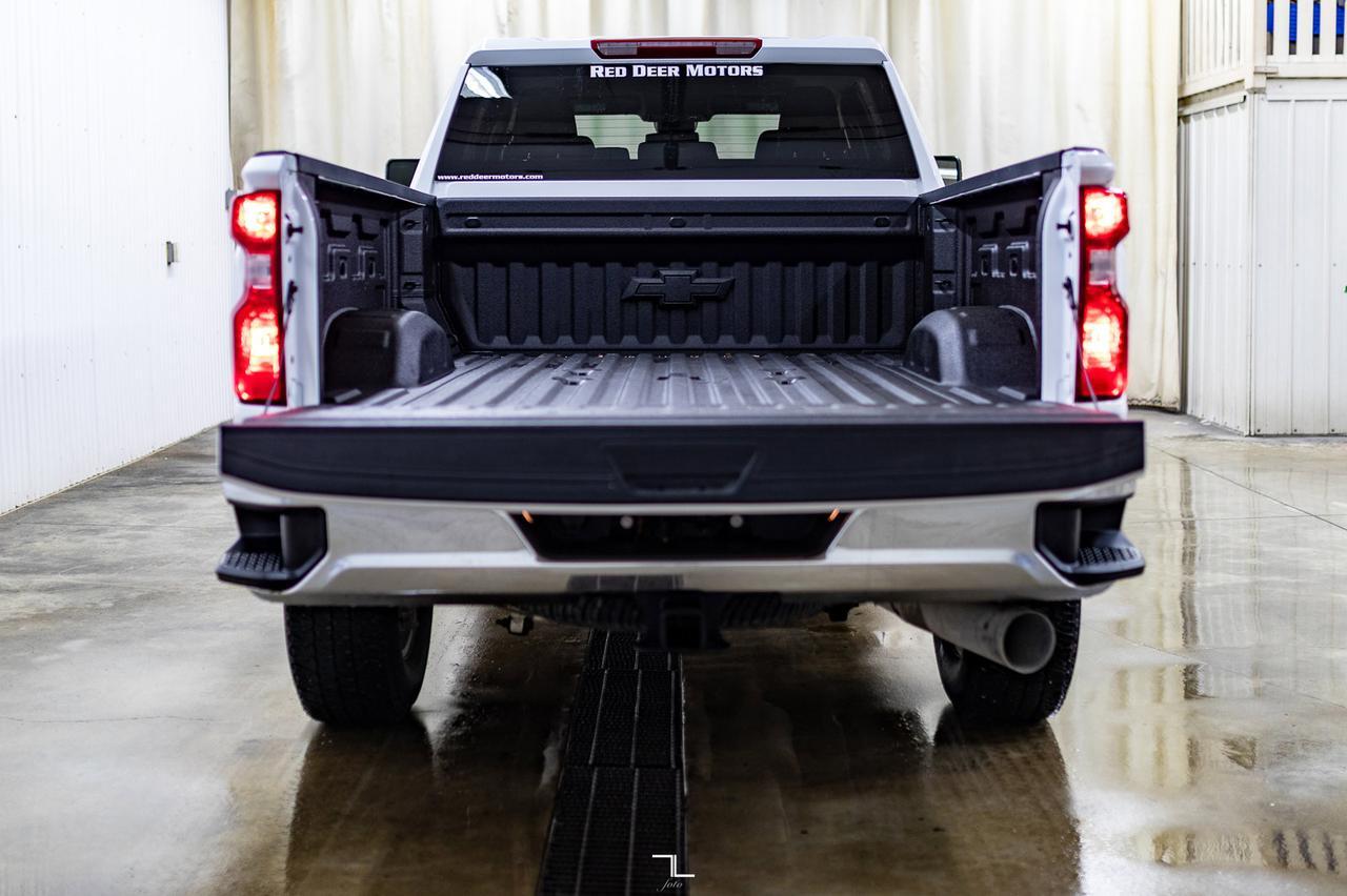 2024 Chevrolet Silverado 2500HD 4x4 Crew Cab LT Z71 Diesel Nav BCam Red Deer AB