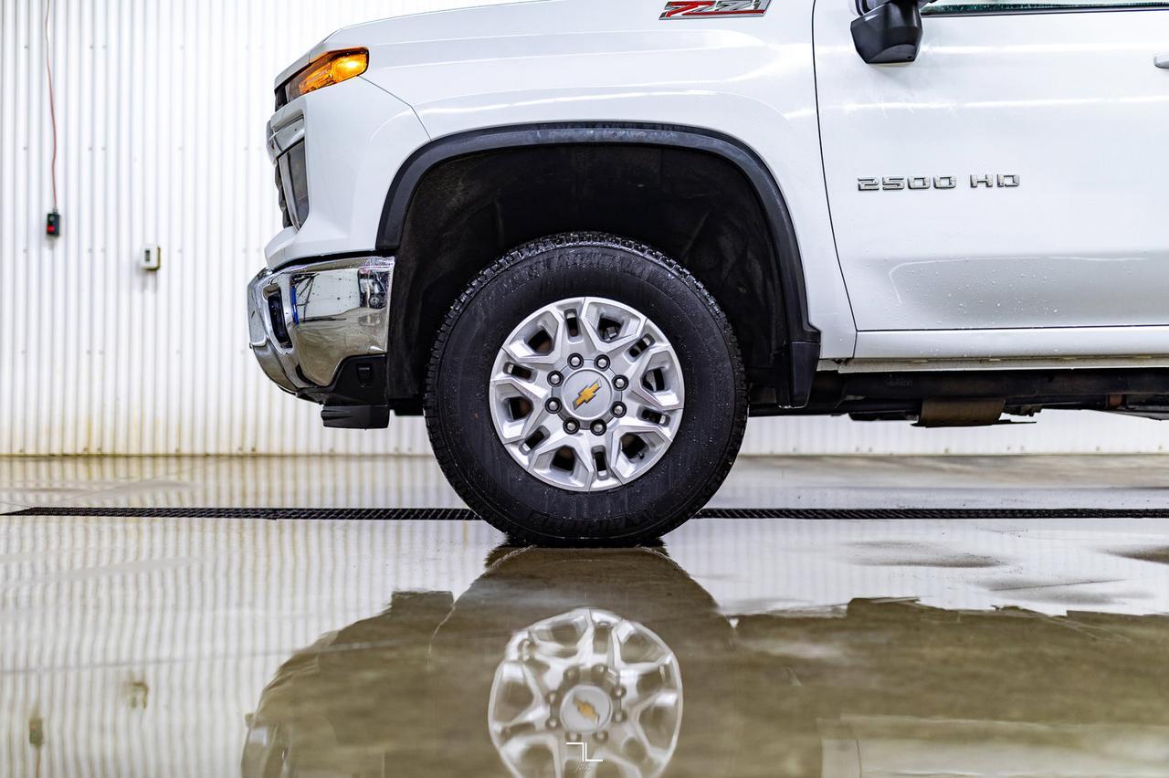 2024 Chevrolet Silverado 2500HD 4x4 Crew Cab LT Z71 Diesel Nav BCam Red Deer AB