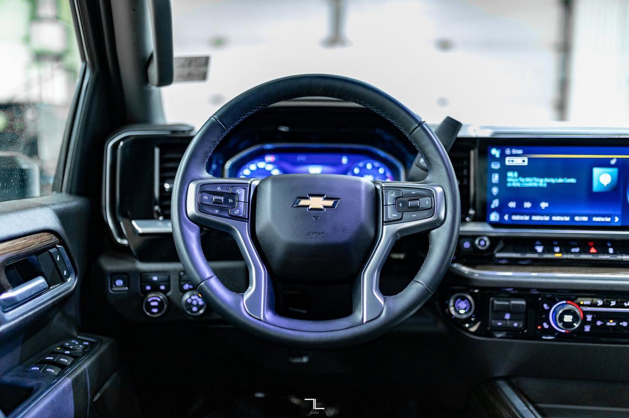 2024 Chevrolet Silverado 2500HD 4x4 Crew Cab LT Z71 Diesel Nav BCam Red Deer AB