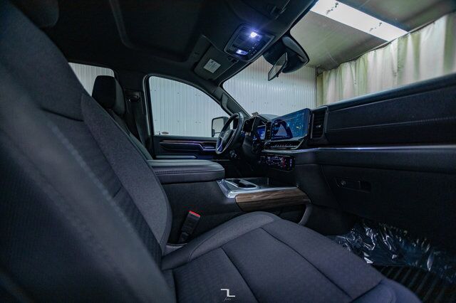 2024 Chevrolet Silverado 2500HD 4x4 Crew Cab LT Z71 Diesel Nav BCam Red Deer AB