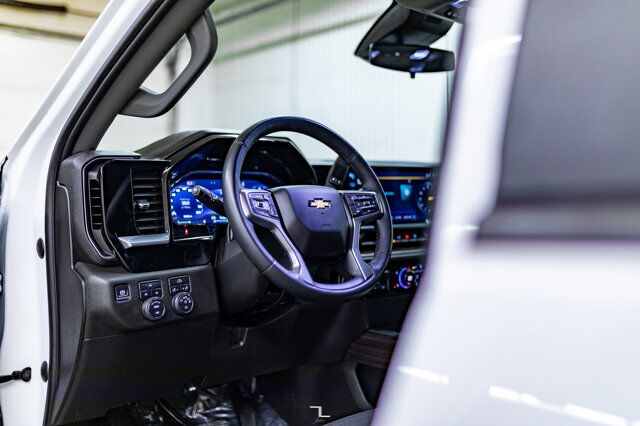 2024 Chevrolet Silverado 2500HD 4x4 Crew Cab LT Z71 Diesel Nav BCam Red Deer AB