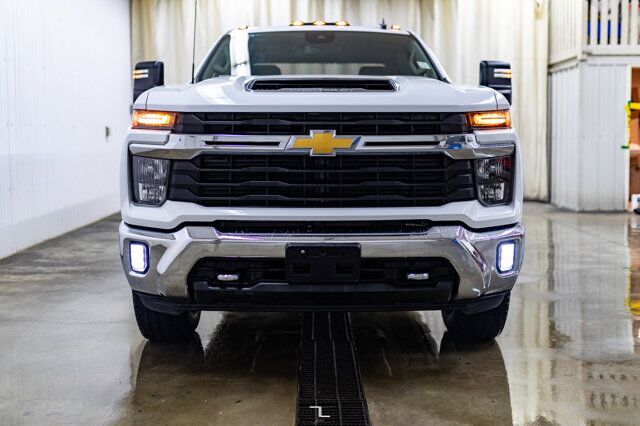 2024 Chevrolet Silverado 2500HD 4x4 Crew Cab LT Z71 Diesel Nav BCam Red Deer AB