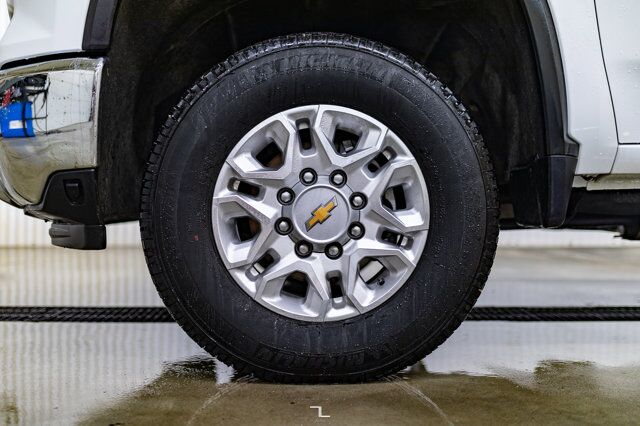 2024 Chevrolet Silverado 2500HD 4x4 Crew Cab LT Z71 Diesel Nav BCam Red Deer AB