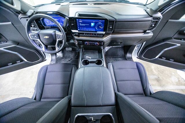 2024 Chevrolet Silverado 2500HD 4x4 Crew Cab LT Z71 Diesel Nav BCam Red Deer AB