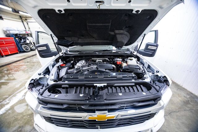 2024 Chevrolet Silverado 2500HD 4x4 Crew Cab LT Z71 Diesel Nav BCam Red Deer AB