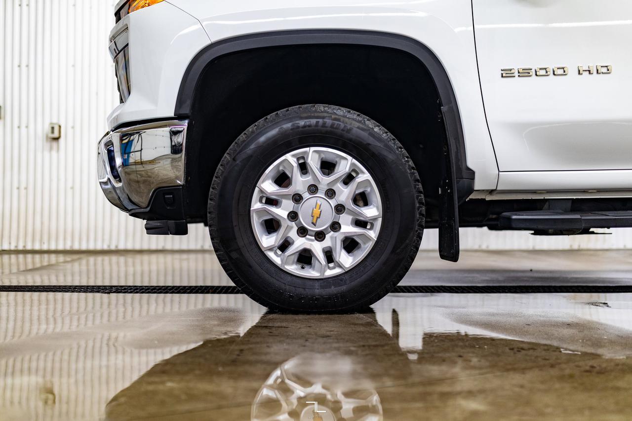 2024 Chevrolet Silverado 2500HD 4x4 Crew Cab LT Z71 Diesel Nav BCam Red Deer AB