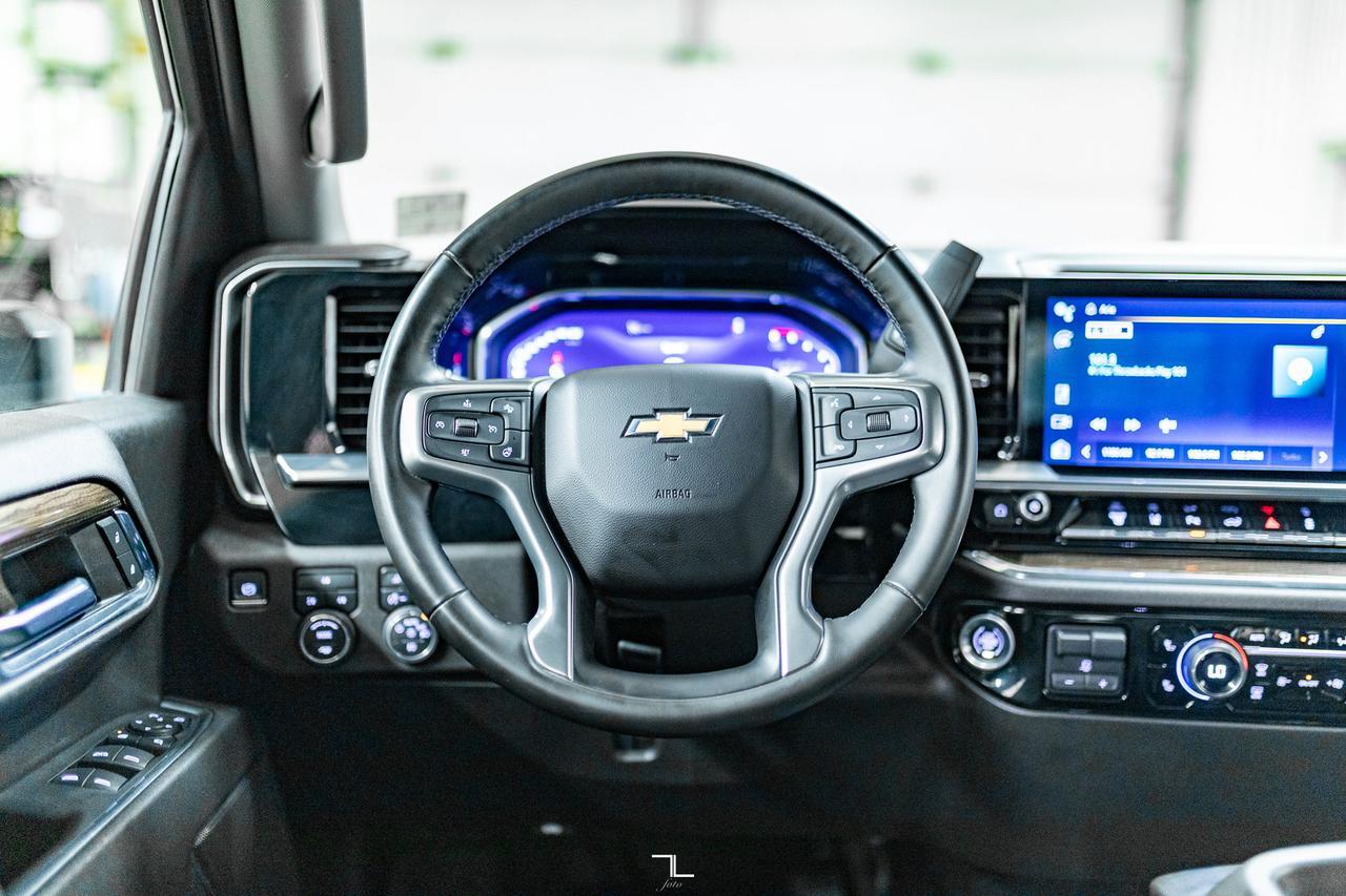 2024 Chevrolet Silverado 2500HD 4x4 Crew Cab LT Z71 Diesel Nav BCam Red Deer AB